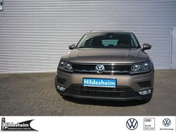Beige Gebraucht 2017 VW Tiguan Comfortline SUV | 20.930 € (Guter Preis)