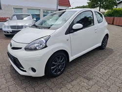 Cool white Gebraucht 2014 Toyota Aygo Cool Kleinwagen | 4.982 € (Fairer Preis)