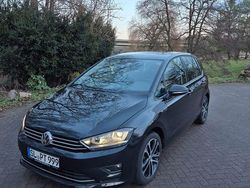 Schwarz Gebraucht 2015 VW Golf Sportsvan LOUNGE Van / Kleinbus | 13.600 € (Guter Preis)