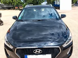 Schwarz Gebraucht 2018 Hyundai i30 Select Kombi | 11.000 € (Fairer Preis)