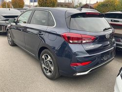 Sailing blue pearl sailing blue pearl Gebraucht 2024 Hyundai i30 Style Kombi | 22.535 € (Fairer Preis)