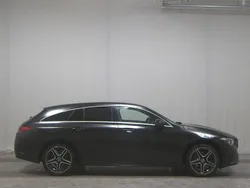 Schwarz Gebraucht 2020 Mercedes CLA250e Shooting Brake AMG line Kombi | 20.980 € (Fairer Preis)