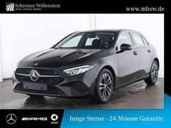 Schwarz kosmosschwarz Gebraucht 2024 Mercedes A200 Advanced Limousine | 27.690 € (Fairer Preis)