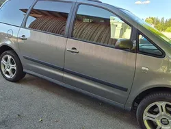 Grau Gebraucht 2008 Seat Alhambra Van / Kleinbus | 2.300 € (Fairer Preis)