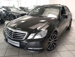 Obsidianschwarz (metallic) Gebraucht 2012 Mercedes E300 Avantgarde Limousine | 14.500 € (Fairer Preis)