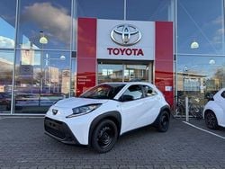 Weiß Gebraucht 2024 Toyota Aygo Business Edition Kleinwagen | 17.990 €