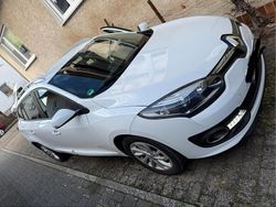 Weiß Gebraucht 2014 Renault Mégane GrandTour Initiale Paris Kombi | 5.800 € (Fairer Preis)