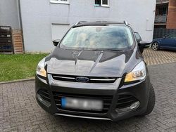 Weiß Gebraucht 2015 Ford Kuga SUV | 12.000 € (Etwas zu teuer)
