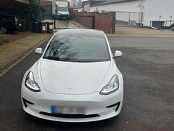 Weiß Gebraucht 2021 Tesla Model 3 Standard Range Plus Limousine | 22.900 € (Guter Preis)