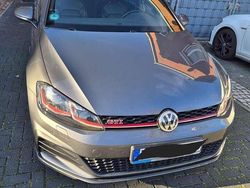 Grau Gebraucht 2018 VW Golf VII GTI Limousine | 22.400 € (Fairer Preis)