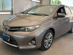 Grau Gebraucht 2014 Toyota Auris Touring Sports Executive Kombi | 12.980 € (Etwas zu teuer)