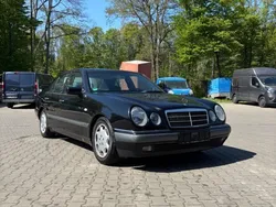 Schwarz Gebraucht 1997 Mercedes E200 Elegance Limousine | 2.500 € (Superpreis)