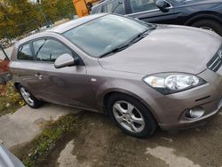 Gold Gebraucht 2008 Kia ProCeed 2 Kleinwagen | 3.100 € (Guter Preis)