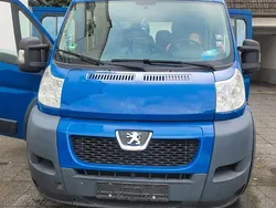 Blau Gebraucht 2012 Peugeot Boxer Van | 15.800 €