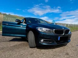 Blau Gebraucht 2016 BMW 330 Performance Limousine | 18.400 € (Guter Preis)