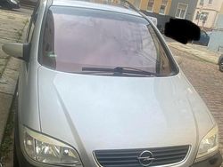 Silber Gebraucht 2001 Opel Zafira Van / Kleinbus | 4.500 € (Teuer)