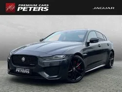 Carpathian grey Gebraucht 2023 Jaguar XE R-Dynamic Limousine | 45.900 €