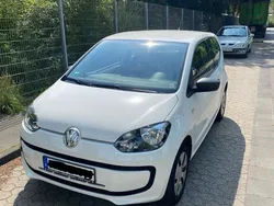 Weiß Gebraucht 2012 VW up! move up! Kleinwagen | 4.000 € (Guter Preis)