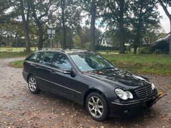 Schwarz Gebraucht 2006 Mercedes C200 Avantgarde Kombi | 1.900 € (Guter Preis)