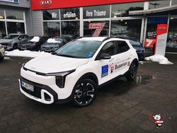 Weiss Neu 2025 Kia Stonic SUV | 30.091 € (Etwas zu teuer)