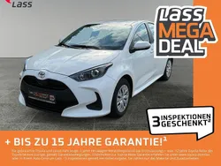 Weiß Gebraucht 2022 Toyota Matrix Comfort Limousine | 12.480 € (Fairer Preis)