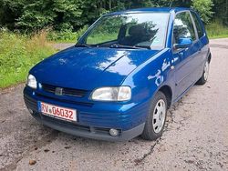 Blau Gebraucht 1999 Seat Arosa Kleinwagen | 2.400 €