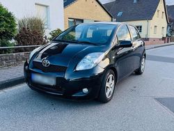 Schwarz Gebraucht 2010 Toyota Yaris Limousine | 3.400 € (Fairer Preis)