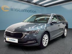 Grau Gebraucht 2021 Skoda Octavia Kombi | 20.549 € (Fairer Preis)