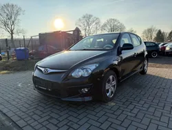 Schwarz Gebraucht 2010 Hyundai i30 Edition Limousine | 2.100 € (Guter Preis)