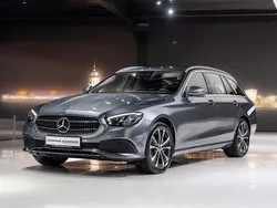Grau Gebraucht 2021 Mercedes E300 Avantgarde Kombi | 33.980 € (Guter Preis)