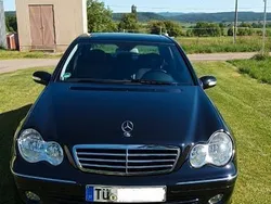 Blau Gebraucht 2005 Mercedes C180 Avantgarde Limousine | 6.500 € (Etwas zu teuer)