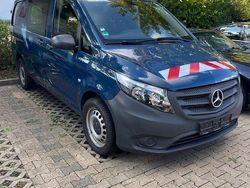 Blau Gebraucht 2018 Mercedes Vito Van / Kleinbus | 22.300 € (Fairer Preis)