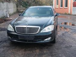 Schwarz Gebraucht 2010 Mercedes 320 Limousine | 5.550 €