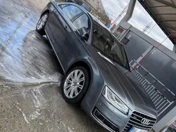 Audi A8L