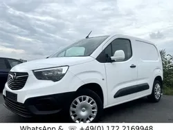Weiß Gebraucht 2018 Opel Combo Van / Kleinbus | 10.800 € (Etwas zu teuer)