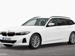 Weiß Gebraucht 2022 BMW 320 Comfort Edition Kombi | 33.990 € (Etwas zu teuer)