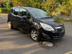 Schwarz Gebraucht 2011 Opel Meriva Van / Kleinbus | 3.950 € (Guter Preis)