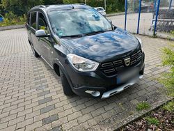 Blau Gebraucht 2018 Dacia Lodgy Van / Kleinbus | 10.590 €