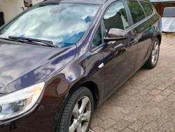 Andere außenfarben Gebraucht 2012 Opel Astra Kombi | 3.300 € (Fairer Preis)