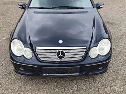Schwarz Gebraucht 2007 Mercedes C200 Sport Edition Coupé | 1.200 €