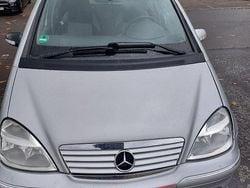 Grau Gebraucht 2004 Mercedes A170 Kombi | 1.200 € (Etwas zu teuer)