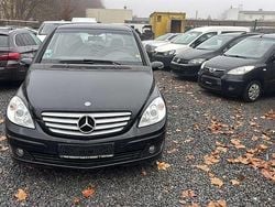 Kosmosschwarz metalliclack Gebraucht 2006 Mercedes B180 Van / Kleinbus | 3.899 € (Guter Preis)