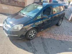 Schwarz Gebraucht 2006 Opel Zafira Edition Van / Kleinbus | 2.300 € (Fairer Preis)