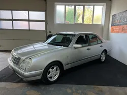 Mercedes E200
