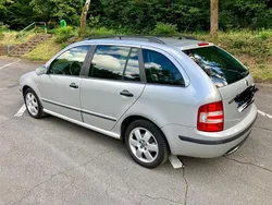 Silber Gebraucht 2005 Skoda Fabia Kombi | 950 €