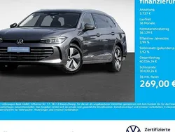 Grau Gebraucht 2024 VW Passat Elegance Kombi | 39.866 € (Guter Preis)