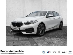 Weiß Gebraucht 2022 BMW 118 Sport Line Kleinwagen | 23.400 € (Fairer Preis)