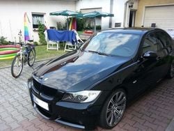 Schwarz metallic Gebraucht 2006 BMW 330 M Sport Limousine | 15.500 €