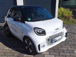 Weiß Gebraucht 2020 Smart ForTwo Coupé Exclusive Kleinwagen | 9.900 € (Guter Preis)