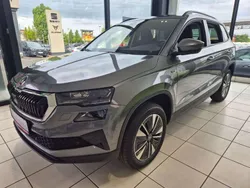 Graphitegrau metallic Neu 2025 Skoda Karoq Drive SUV | 30.980 € (Fairer Preis)